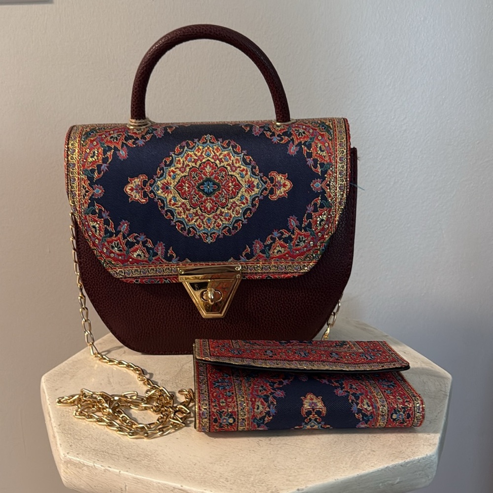 Elegant Multicolor Women's Bag with wallet